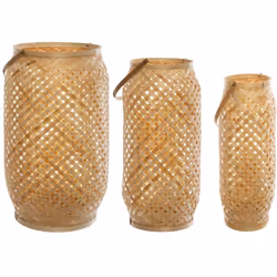Ce set de 3 lanternes "Bambou Cross" Atmosphera est parfait pour apporter une note chaleureuse dans un salon, une véranda ou ...