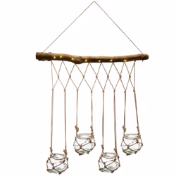 Vous avez envie d'originalité et de subtilité pour votre intérieur ? Craquez pour le set de 4 soliflores suspendus led Atmosp ...