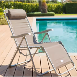 Description générale Chaise longue pour jardin, terrasse ou balcon, la chaise longue Silos de Hespéride est conçue pour assur ...