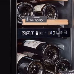 Avintage AVU27D82 refroidisseur à vin Refroidisseur de vin compresseur Sous comptoir Noir 25 bouteille(s) - Vue supplémentaire 5