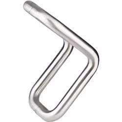 L'ensemble de poignées série 421 de la marque HERACLES se démarque par son design en V, apportant une ergonomie et une prise ...