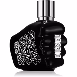 Quelle est la senteur de l’originalité et du courage&nbsp;? Celle de l’eau de toilette pour hommes Diesel Only The Brave Tattoo. Cette senteur audacieuse cache beaucoup de masculinité et d’exception