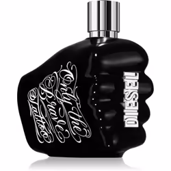 Quelle est la senteur de l’originalité et du courage&nbsp;? Celle de l’eau de toilette pour hommes Diesel Only The Brave Tattoo. Cette senteur audacieuse cache beaucoup de masculinité et d’exception