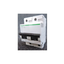 Schneider Electric - Disjoncteur 100A 2P courbe d 15kA C120H schneider A9N18502