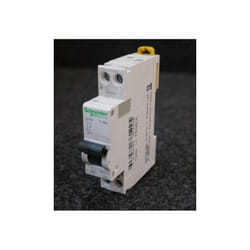 Schneider Electric - Disjoncteur 25A 1P+N courbe c 4.5kA 4kV bornes à vis pour rail din DT40 ProDis schneider