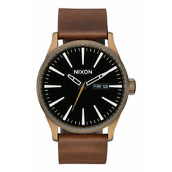 Montre en cuir Nixon Sentry