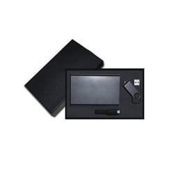 Set batterie externe en cuir 4000mAh câble 2-en-1 et clé USB 4GO - Polaroid - PO1980-133 - Noir