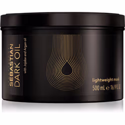 Faites fi des conventions en matière de soin des cheveux et obtenez quand même d’excellents résultats. Le masque nourrissant ...