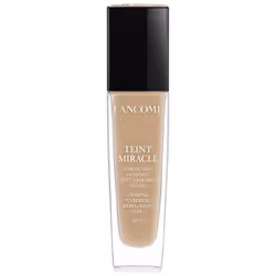 Le fond de teint Lancôme Teint Miracle illumine la peau fatiguée, l’hydrate et unifie le teint. Votre visage présente ainsi u ...
