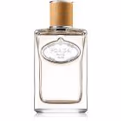 Une goutte de mystère et l'essence même des souvenirs qui vous transporteront dans vos rêves les plus fous. L’Eau de Parfum mixte Prada Les Infusions: Vanille devient une véritable addiction dès que l'on sent l'odeur infiniment enivrante de la vanille. Il vous transportera dans des mondes de rêve
