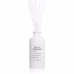 Le diffuseur d’arômes Maison Margiela REPLICA Jazz Club constitue une agréable façon de parfumer votre intérieur.