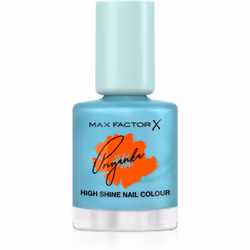 Une manucure comme si vous vous étiez rendue dans un salon&nbsp;? Avec le vernis à ongles Max Factor x Priyanka Miracle Pure, ...