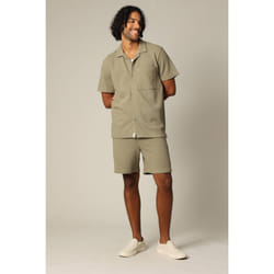 Chemise confort en tissu gaufré à manches courtes avec col cubain NOA