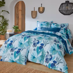 Parure de lit 140x200 cm percale de coton MOOREA PACIFIC bleu/vert 2 pièces Transformez votre chambre à coucher en un jardin ...
