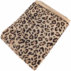 Drap de bain 100x150 cm pur coton collection LEOPARD beige léopard Plongez dans l'univers sauvage et élégant de la collection ...