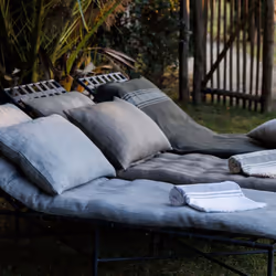 Dessus de lit ZAGORA pur coton 250 g/m2 180x240 cm noir granit Découvrez la collection ZAGORA, une invitation au confort et à ...