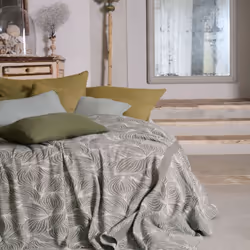 Couvre lit EMI pur coton 500 g/m2 260x240 cm vert menthe Découvrez notre magnifique couvre-lit de la collection EMI, un vérit ...