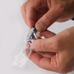 - Qualité standard = épaisseur 50µ - Fermeture et Ouverture pratique ZIP - Sachet plastique en polyéthylène basse densité 50 ...