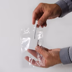- Qualité standard = épaisseur 50µ - Fermeture et Ouverture pratique ZIP - Sachet plastique en polyéthylène basse densité 50  ...