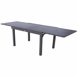 Description générale Idéale pour des moments uniques de convivialité en plein air, cette table de jardin allie sobriété et él ...