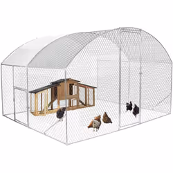 Description générale Élevez vos poules en toute sécurité grâce à cet enclos poulailler en acier galvanisé. Avec ses dimension ...