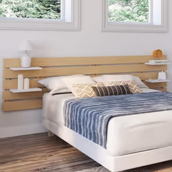 IDMARKET Tête de lit suspendue 5 larges lattes NINA 240 cm bois clair et étagères blanches