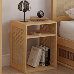IDMARKET Lot de 2 tables de chevet NORA avec rangements ouverts cannage et bois