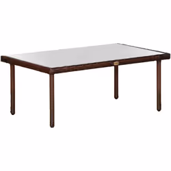 Cette table basse de jardin en résine tressée imitation rotin et plateau verre trempé 5 mm habillera parfaitement votre extér ...