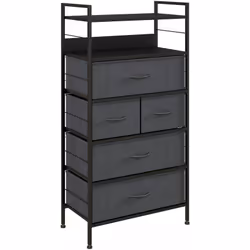 Ce superbe rangement commode sera le meuble idéal pour ranger de nombreuses affaires. Ses 5 tiroirs et 2 étagères peuvent acc ...