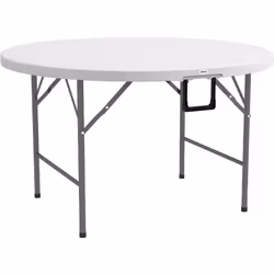 Cette table de camping pliante vous permettra de manger jusqu'à 6 personnes très confortablement. Parfaitement adaptée pour l ...