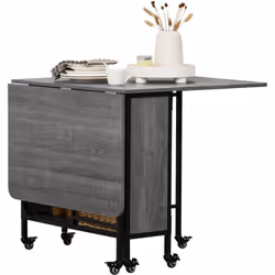 Découvrez la table à manger pliante de HOMCOM, idéale pour remplacer les grandes tables inutilisées. Extensible, elle offre p ...
