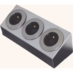 > Prise d'angle cuisine > 3 prises 230 V > Prise verticale ou horizontale > Prise inox