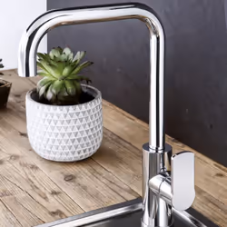 POINTS FORTS : > Robinet chromé H 357 x L 215mm > Bec orientable 360° > Mitigeur pour cuisine > Robinetterie cuisine avec fle ...