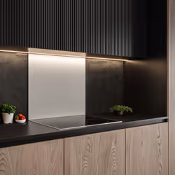 > Largeur : 90 cm > Hauteur : 70 cm > Crédence verre trempé 6 mm > Credence cuisine à coller par silicone transparent