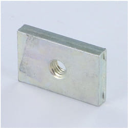 Ecrou Rectangulaire M5 15X24X4 Acier zingué-1 pièce