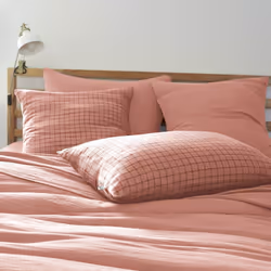Ourea motif - Taie d'Oreiller 60x60cm Gaze de Coton Rose Pêche à Petits Carreaux - Rose