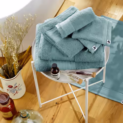 Emma - Serviette Invité 30x50cm en Coton Bio Coloris Bleu Glacier - Bleu - Vue supplémentaire 4