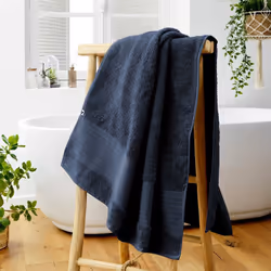 Emma - Serviette de Bain 90x150cm en Coton Bio Coloris Minuit - Vue supplémentaire 5