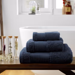 Emma - Serviette de Bain 90x150cm en Coton Bio Coloris Minuit - Vue supplémentaire 6