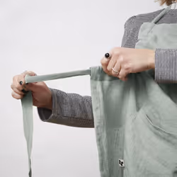 MARGAUX - Tablier Ajustable avec Poche 70x85cm Lin Lavé Coloris Eucalyptus - Vue supplémentaire 5