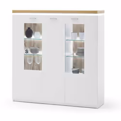 Ce buffet moderne avec un design clair. L'éclairage de la plaque de recouvrement fait de ce meuble un véritable accroche-rega ...