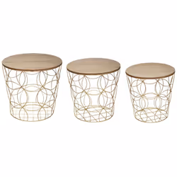 Avec leur structure filaire et leur plateau en fibres de bois, ce trio de petites tables à café s'avère tout aussi pratique p ...