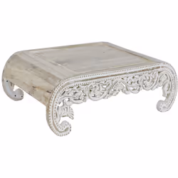 Table d'appoint en bois de manguier sculpté coloris blanc. Dimensions : Longueur 89 x Profondeur 63.5 x Hauteur 25.4 cm Matiè ...