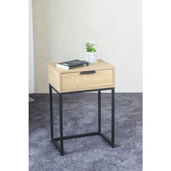 Table d'appoint avec 1 tiroir en bois coloris chêne clair et métal coloris noir -longueur 40 x profondeur 28 x hauteur 60 cm