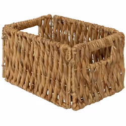 Optez pour l'élégance naturelle avec notre Panier de Rangement en Jacinthe. Mesurant 29x16x20 cm, ce panier offre une solutio ...