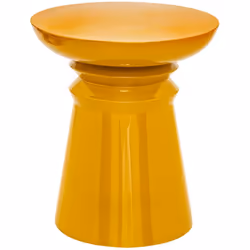 Moderne et singulière, la table d'appoint totem Jaya a été imaginée par Atmosphera pour rendre votre canapé plus utile et pra ...