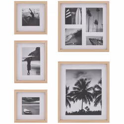 Ce lot de 5 cadres photos vous permettra de laisser libre cours à votre imagination. De forme carrée ou rectangulaire et avec ...