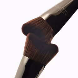 Clarins Gua Sha-Inspired Foundation Brush - Vue supplémentaire 3