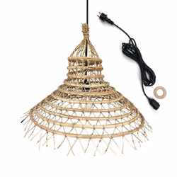 ABAT-JOUR EN FIBRE DE PALMIER DATTIER : La suspension GAIA OUTDOOR CABLE, issue de l'artisanat, est fabriquée en fibres de pa ...