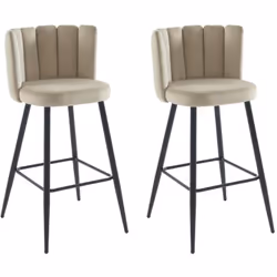 Le tabouret PRANILA offre un confort doux et chaleureux grâce à son revêtement en velours. Sa forme originale et enveloppante ...